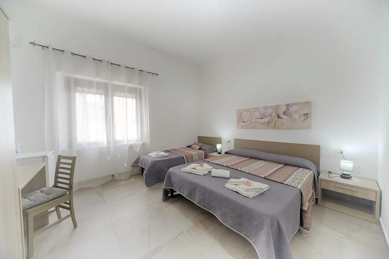 Hotel Casa Lucia Olbia 3*,  Italia
