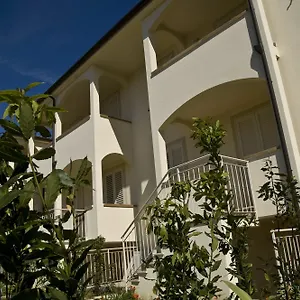 villette-tina.it-tuscanyhotel.com/