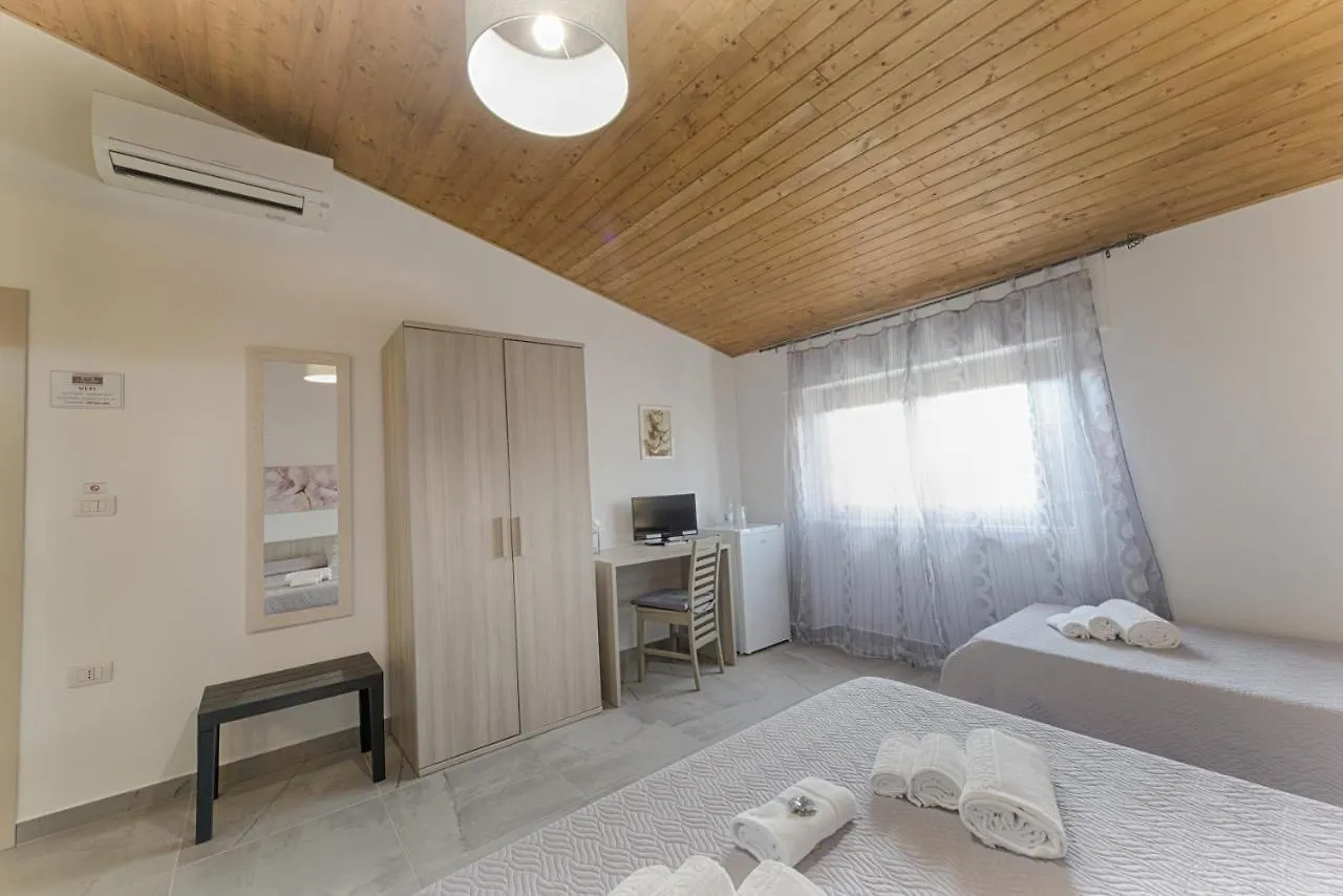 Hotel Casa Lucia Olbia 3*,
